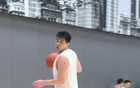 前交叉韧带断裂五个月后，郭艾伦晒2对2视频重回球场